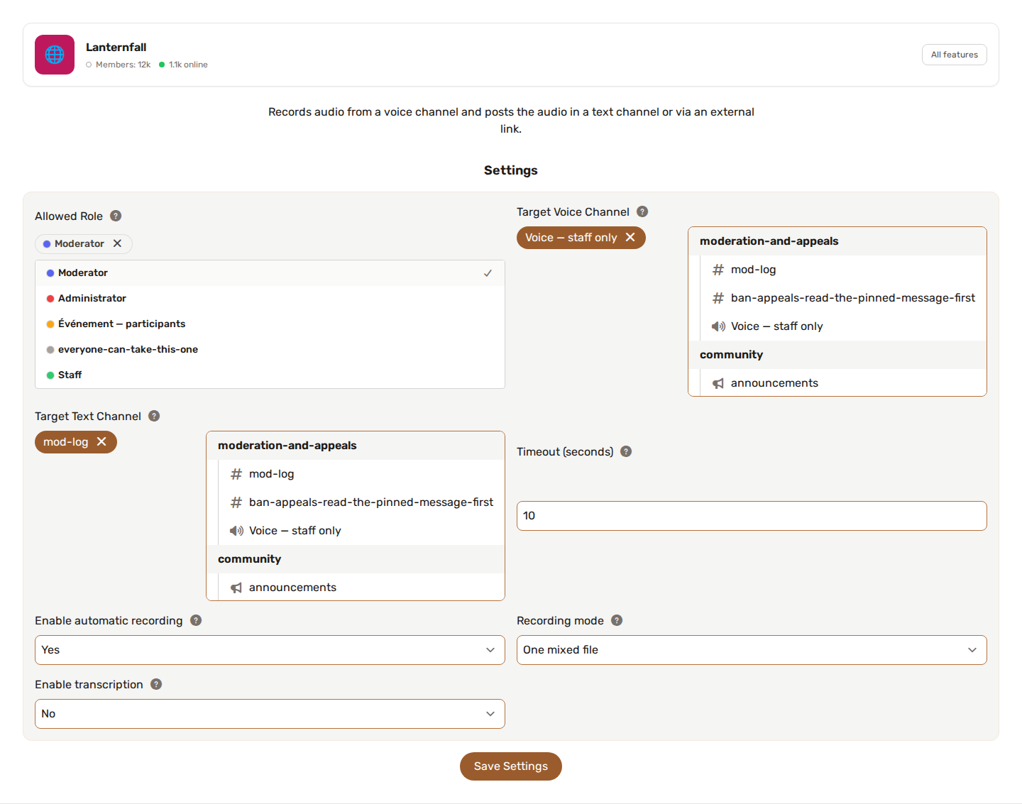 La página de ajustes de Grabación de audio: rol permitido, canales de voz y de texto de destino, tiempo de espera, modo automático, modo de grabación y transcripción